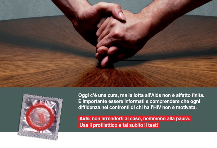 “Proteggersi sempre. Discriminare mai”. Lo slogan contro i pregiudizi sull’Aids