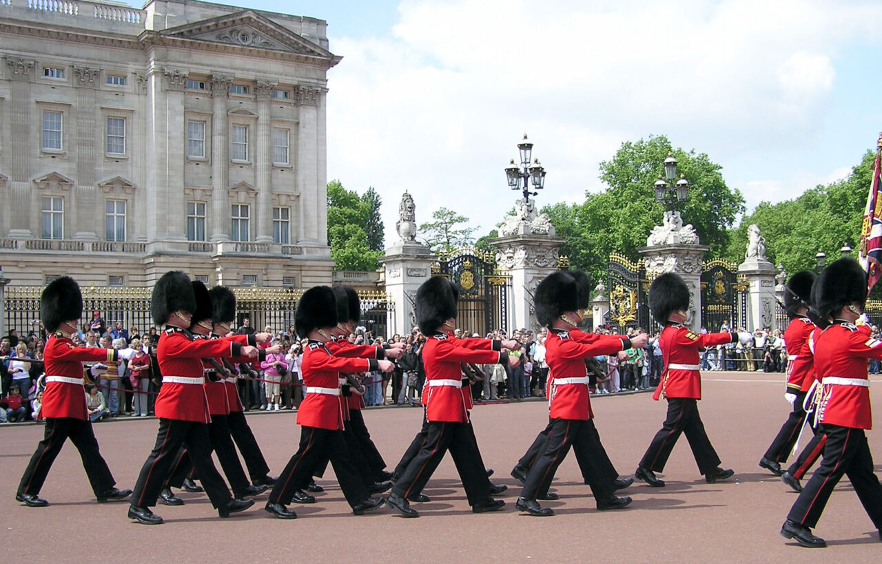 Un infermiere “britaliano” al servizio di Sua Maesta’ la Regina