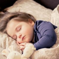 Le 10 regole per i vostri bimbi per affrontare una notte tranquilla