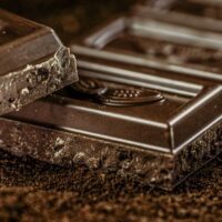 Stanchezza e chili di troppo? La soluzione: il cioccolato fondente