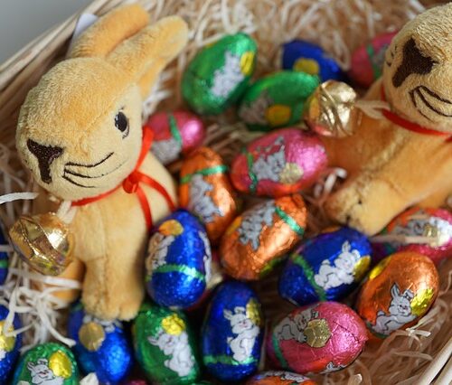 Pasqua all’insegna del risparmio: banchetti in famiglia e no sprechi