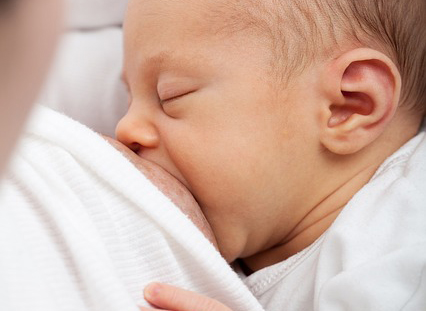 Latte materno: elisir contro le malattie per il neonato e per la mamma