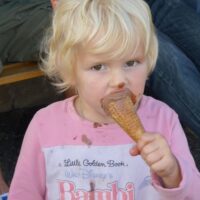 Bimbi e obesità: attenzione ai dolci dopo pasto!