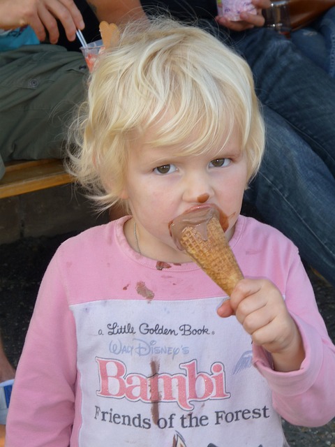 Bimbi e obesità: attenzione ai dolci dopo pasto!