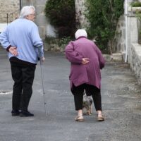 Gli italiani over 60 credono sempre meno al SSN. 3 su 10 rinunciano alle cure