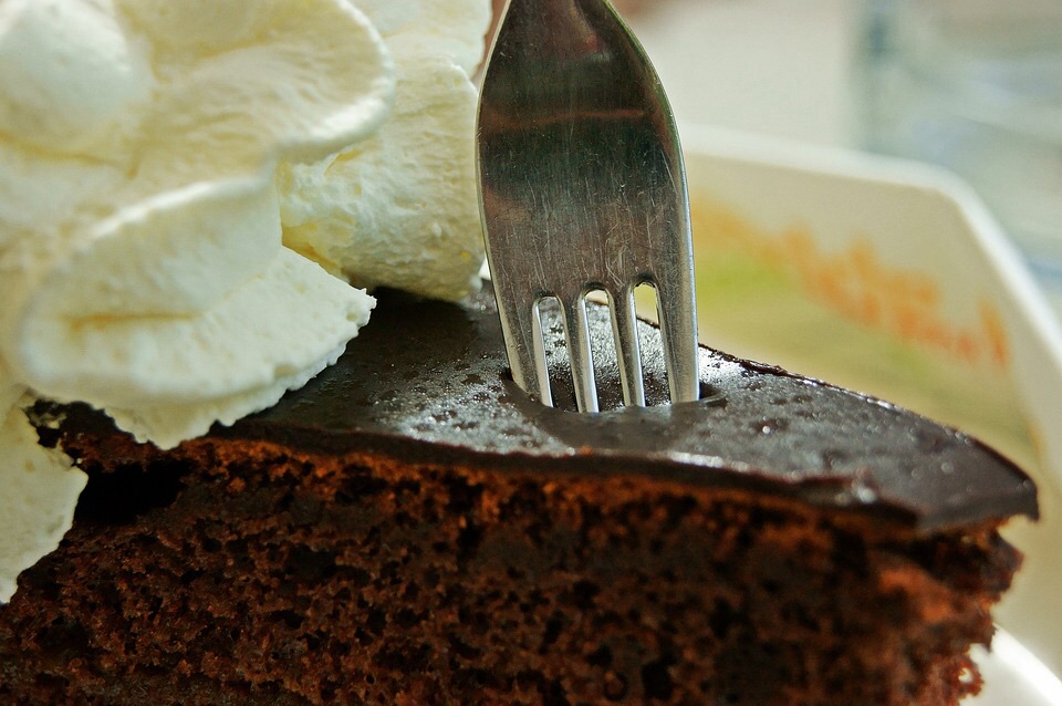 Una notte di buon sonno? E’ possibile mangiando cioccolato fondente