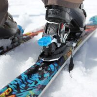 Maestro di sci, malato di Parkinson e operato, torna sulla neve