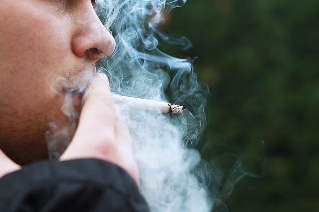 Fumo, per 14% dei 15enni è abitudine quotidiana