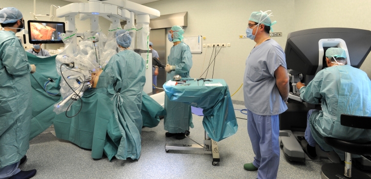 “La chirurgia robotica migliora sopravvivenza per tumori urologici”