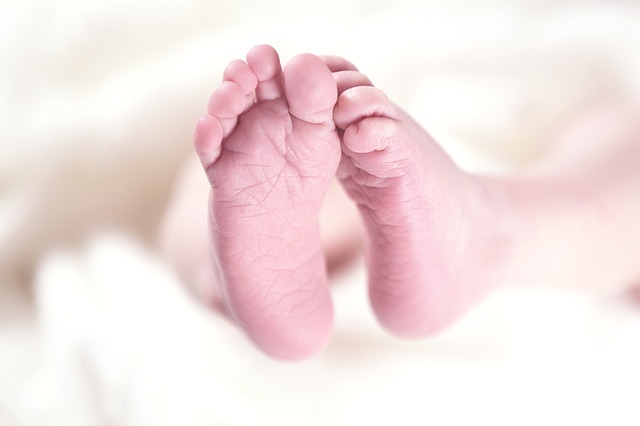 In Italia il 2,5% dei bambini è nato con la fecondazione assistita. 36 anni l’età media delle mamme