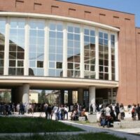 Università di Modena e Reggio Emilia: "Antivaccini? Falso, noi pro scienza"