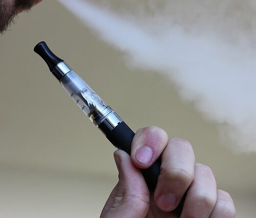 Istituto Tumori di Aviano: “Ok alle sigarette elettroniche per smettere di fumare”