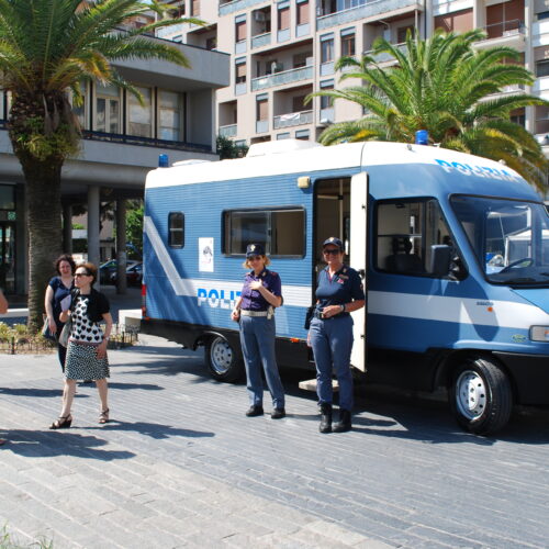 Oggi il camper antiviolenza a San Giovanni in Persiceto (Bo). Il progetto “Questo non è amore”