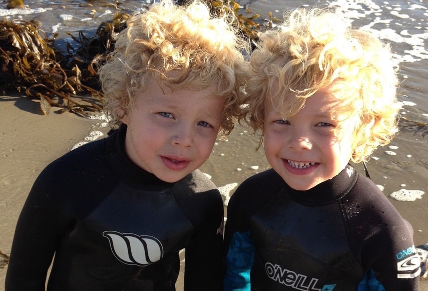 I gemelli sono i figli più longevi. Lo studio