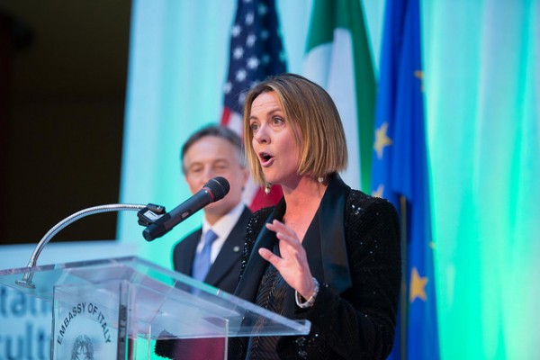 Fertility day. Lorenzin:”Campagna? Brutta anche per me, io vittima”