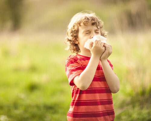 Primavera e patologie respiratorie nei bambini, ecco i rischi