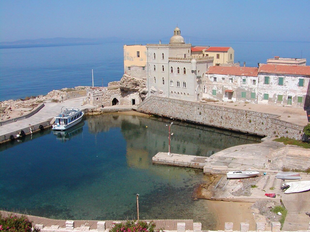 “Domenica del Cuore”. Medici del Gemelli a Pianosa per visite a detenuti carcere