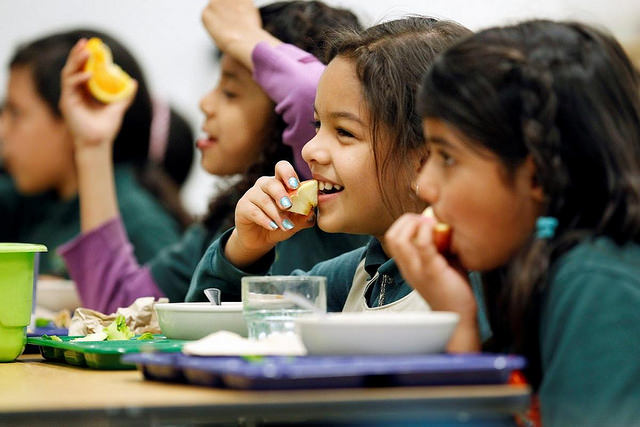 Il panino a scuola al posto della mensa? Salute a rischio