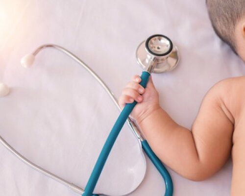 Pediatri e “omeopatia”. L’indagine della FIMP