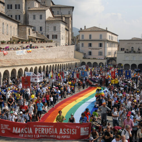 Pace. Oltre 100mila in marcia per la Perugia-Assisi