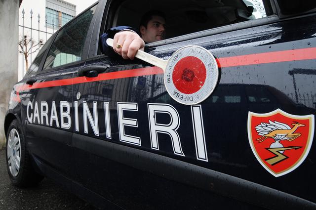 Rubavano farmaci negli ospedali, 17 arresti