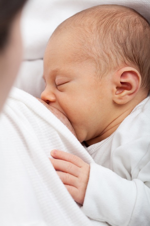 Il latte materno protegge il bebè