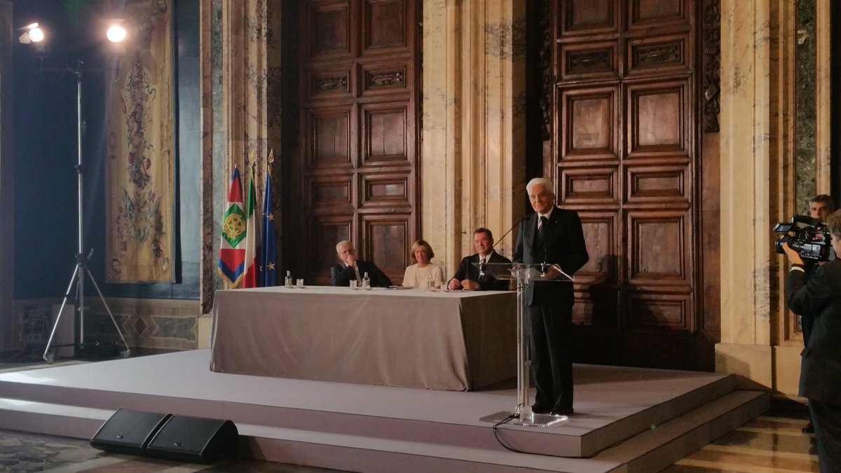 Mattarella: “I vaccini sono essenziali, stop alle affermazioni sconsiderate”