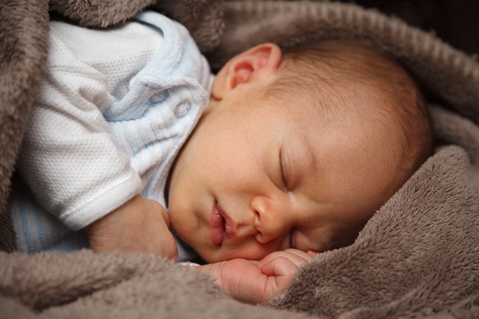 I bambini non dormono bene se le mamme soffrono di insonnia