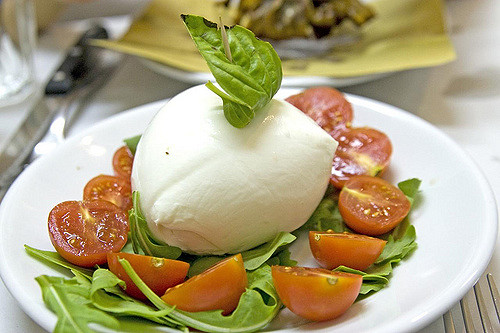 Natale. La mozzarella campana “regina” delle festività