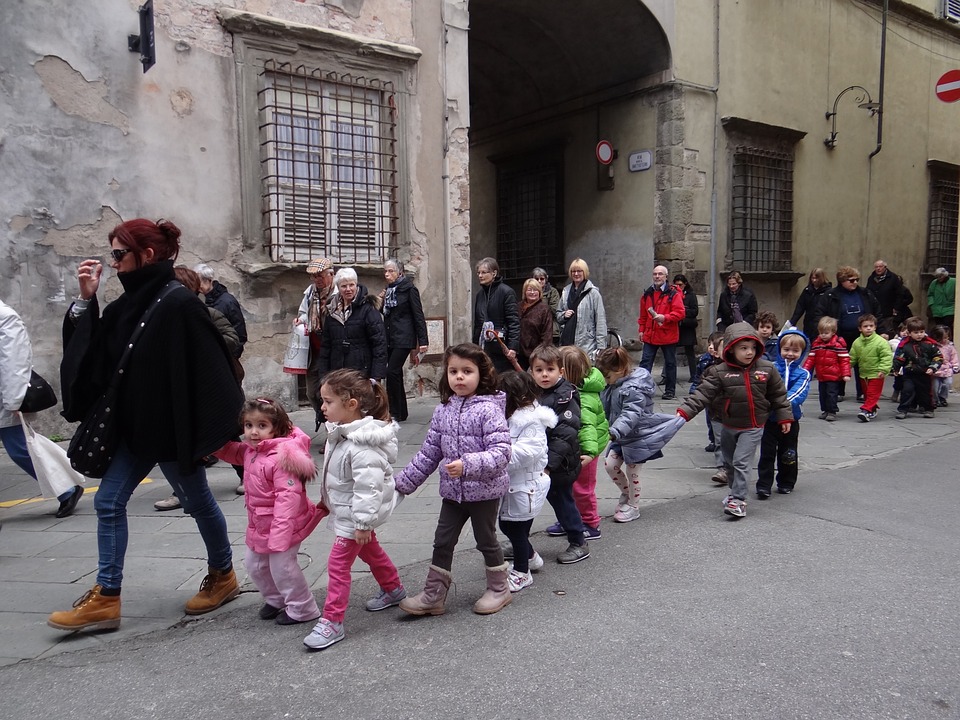 Bologna. 80% alunni accompagnati in auto, per paura dei genitori