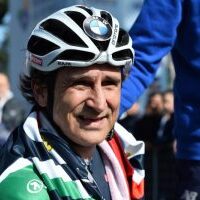 Aiuti per i bimbi amputati, Zanardi mette all’asta i suoi cimeli