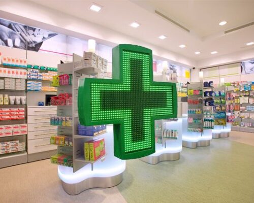 Nella farmacia della cannabis di Stato: “Come un medicinale, basta la ricetta”
