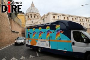 Inizia a Roma il viaggio del camper Osa a sostegno degli anziani