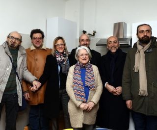 Da sinistra: Alessandro, Angelo Bagni (Idee in circolo), assessore Giuliana Urbelli, dg Ausl Massimo Annicchiarico, Clotilde Arcaleni (Insieme a noi), Fabrizio Starace (Ausl-DSM), Leonardo