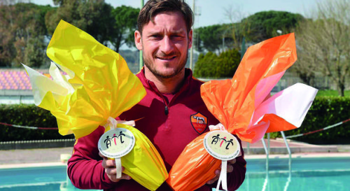 Francesco Totti in campo per AIL contro le leucemie