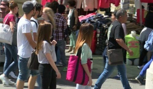 Sale l’aspettativa di vita per gli italiani, ma aumenta il gap tra le regioni