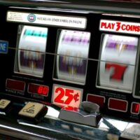 GIOCO. IN VIGORE A GIUGNO DIVIETO SALE SLOT VICINO SCUOLE