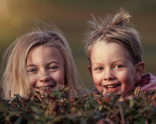 Adozioni in calo, in Italia accolti 4.422 bambini