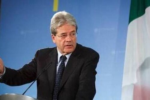 Vaccini. Gentiloni: “Introdotto l’obbligo per iscrivere i figli a scuola”