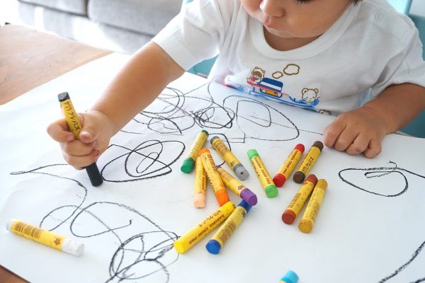 Tatto, udito e ricerca sensoriale sono disfunzionali nel 60% dei bambini con autismo