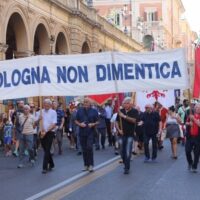 Bologna, 2 Agosto: foto dei soccorsi all’arrivo del corteo