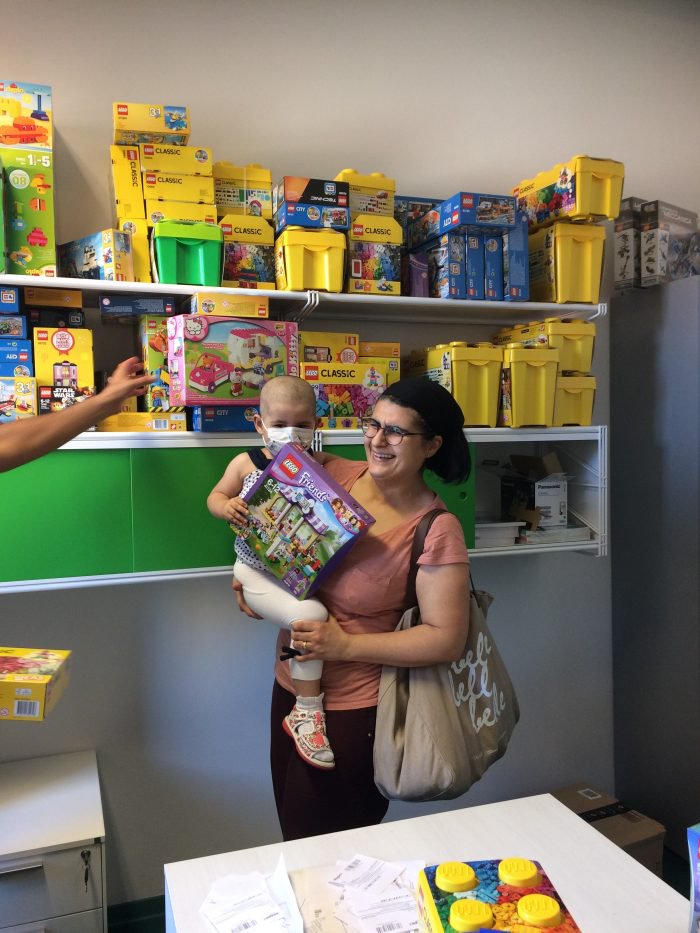Bologna, più di mille scatole di Lego per i bimbi malati di leucemia e tumori
