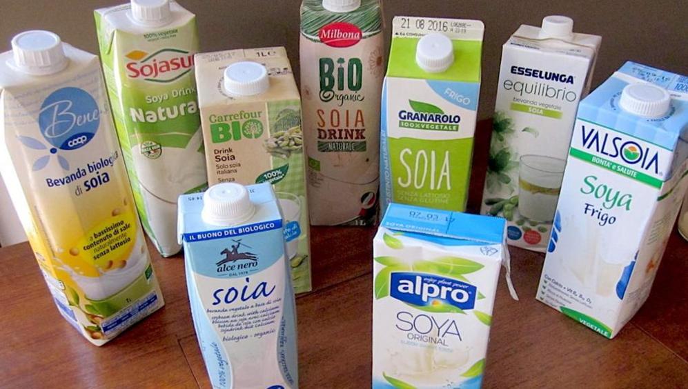 Di riso, di soya, di avena: lo chiamiamo latte ma di fatto latte non è