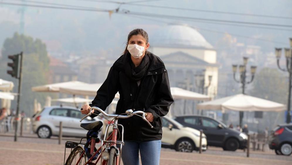 Lo smog fa male alle ossa e incentiva osteoporosi