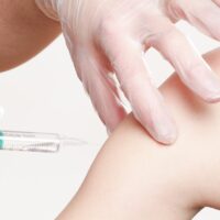 Vaccini, la Corte Costituzionale ha deciso: l’obbligo a scuola è legittimo