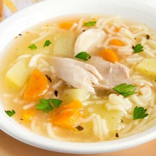 Brodo di pollo, medicina perfetta contro il raffreddore