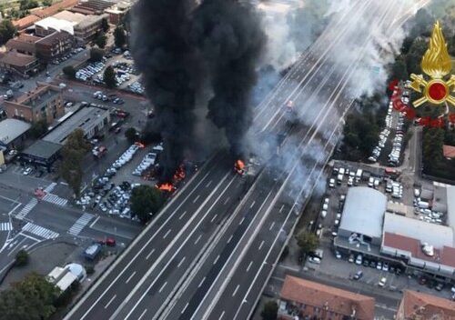 Bologna: incendio ed esplosioni dopo incidente stradale. L’impegno del Sistema 118