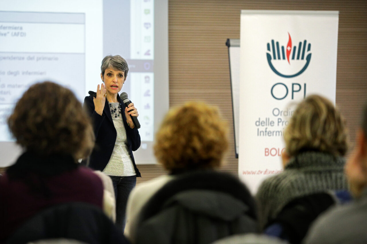 Bologna, 4/12/2018. Aemilia Hotel. Corso di aggiornamento ECM: il Coordinatore nel contesto attuale. Annalisa Pennini. Archivio OPI-Ordine delle Professioni Infermieristiche, foto di Paolo Righi