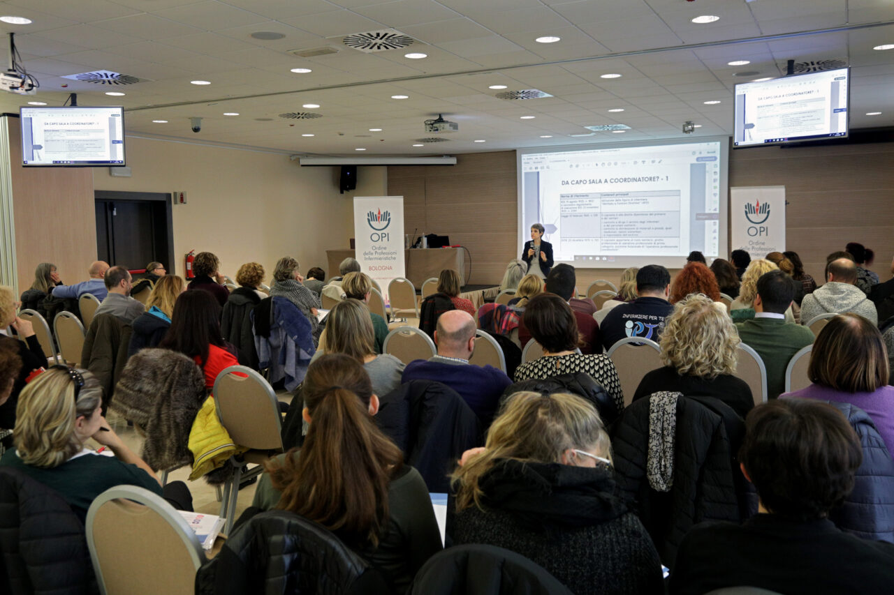 Bologna, 4/12/2018. Aemilia Hotel. Corso di aggiornamento ECM: il Coordinatore nel contesto attuale. Annalisa Pennini. Archivio OPI-Ordine delle Professioni Infermieristiche, foto di Paolo Righi