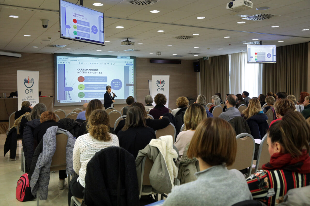 Bologna, 4/12/2018. Aemilia Hotel. Corso di aggiornamento ECM: il Coordinatore nel contesto attuale. Annalisa Pennini. Archivio OPI-Ordine delle Professioni Infermieristiche, foto di Paolo Righi